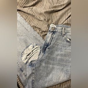 Pistola size 32. New w/o tags!